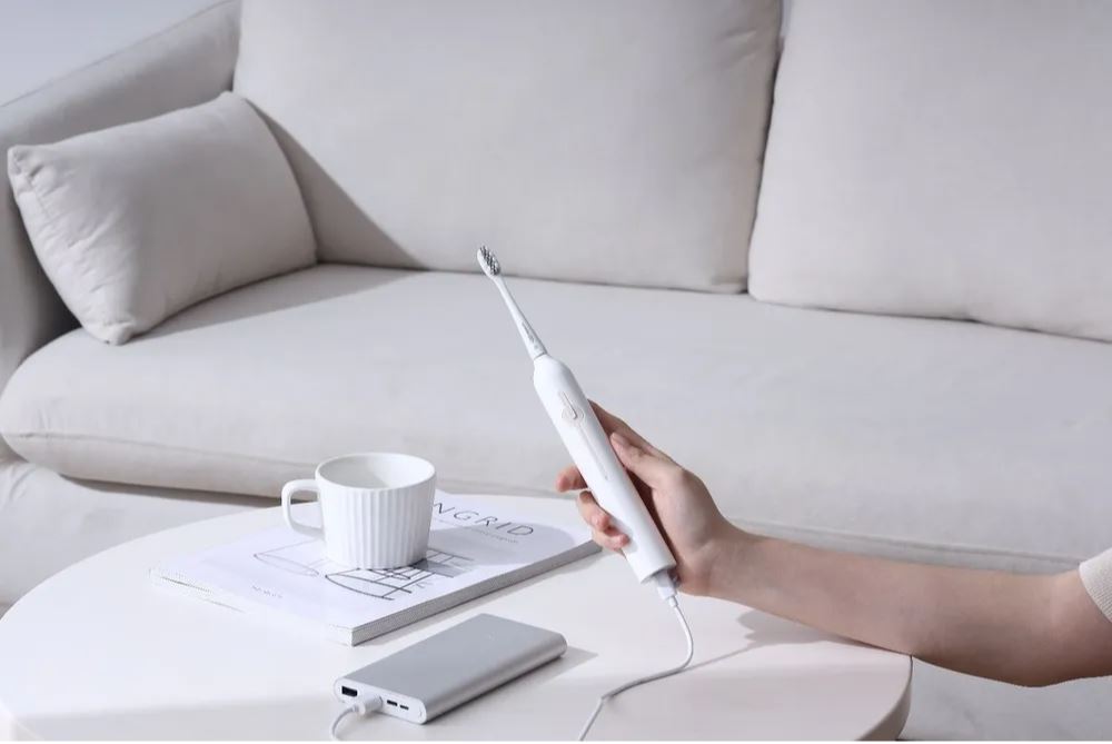 Зарядка зубной щетки Usmile P1.JPG