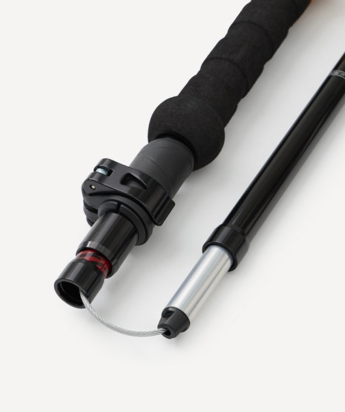 Треккинговые палки BERGER Hiking Peak Pro BHPP26TP5-01, 120-135 см, 5-секц., складн., черный/красный фото