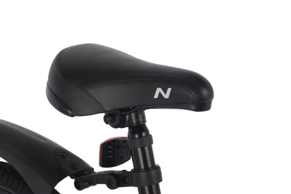 (м) Велосипед детский NOVATRACK 20"205JUSTER.BL23 синий, тормоз ножной, защита  А-тип, пластиковые к фото