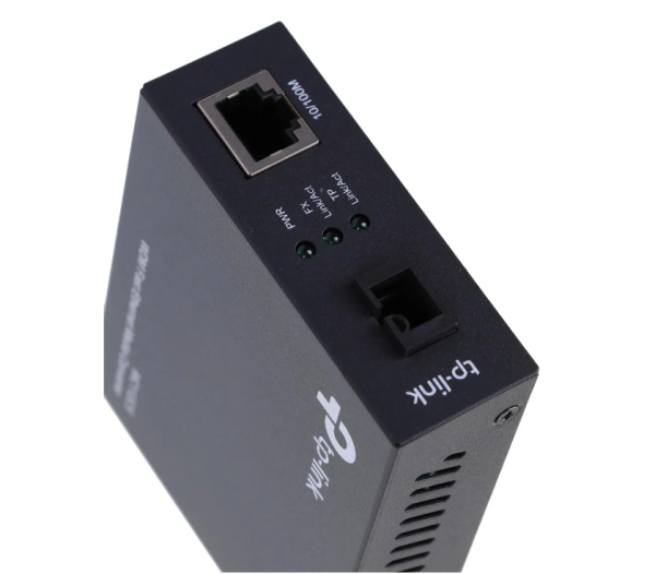 Медиаконвертер TP-Link MC112CS 10/100Mbit RJ45 SC 802.3u 10/100Base-TX 100Base-FX фото