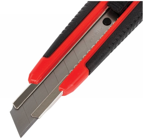 Нож канцелярский 18 мм BRAUBERG "Universal", 3 лезвия в комплекте, автофиксатор, 230919 фото