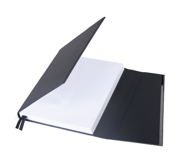 Ежедневник недатированный А5 145х213мм BRAUBERG Vogue, под кожу, магнитный клапан 160л черный 116223 фото